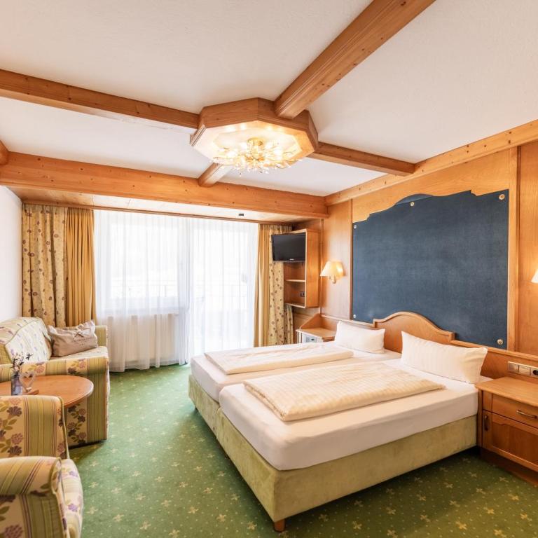 Almhof Lackner - Comfort Doppelzimmer mit Balkon - 2