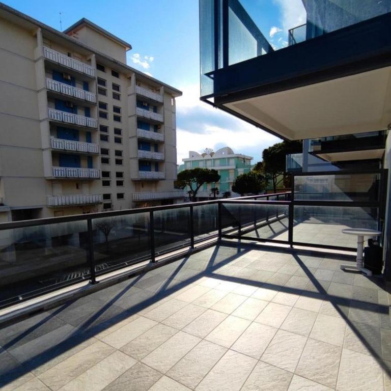 BlueHouse - Appartamento con 2 Camere da Letto e Vista Mare - 10