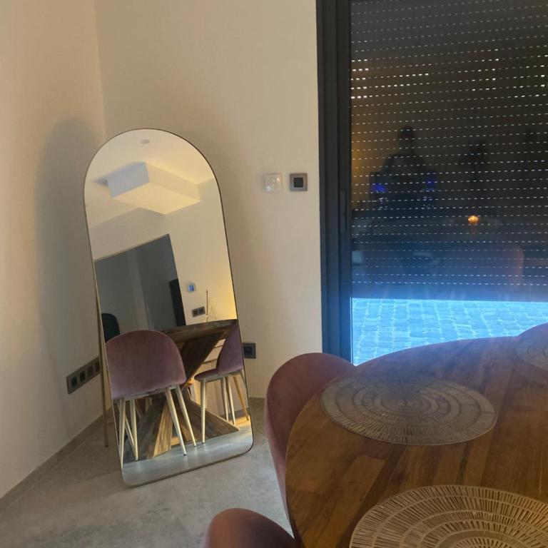 Belle villa avec piscine dans un quartier calme - Villa 2 Chambres - 5