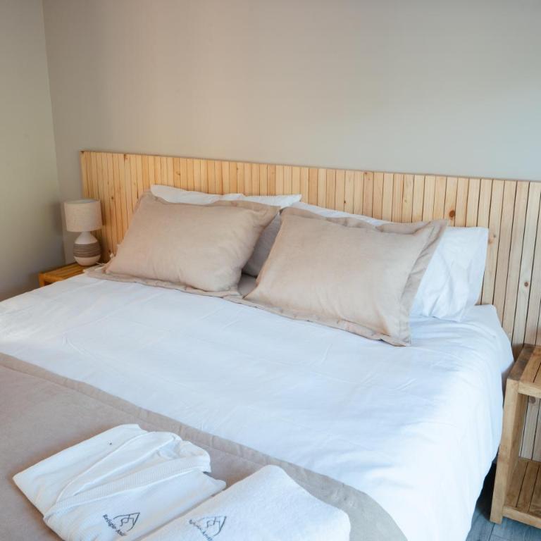 Refugio Andino Los Queñes - Habitación Doble Superior - 1 o 2 camas - 3