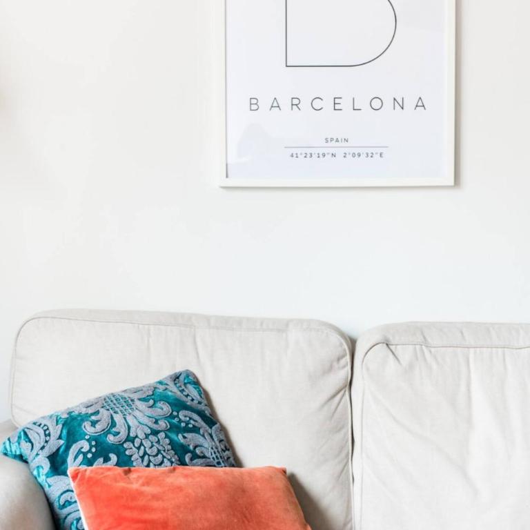 Charming Apartment With Vibrant Accents - Apartamento - 20