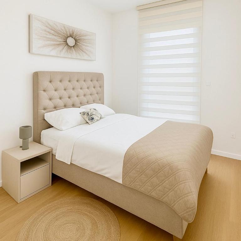White Homes Apartments • Central Point - Superior Apartment - 8