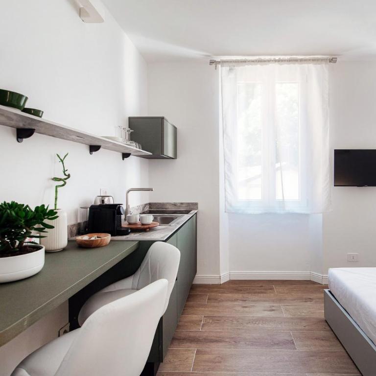 Casa Batèl Suites & Apartments - Ferry, Free Parking, Market & Lake Side - Studio - 9