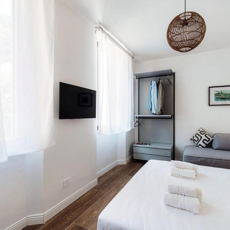 Casa Batèl Suites & Apartments - Ferry, Free Parking, Market & Lake Side - Studio - 3