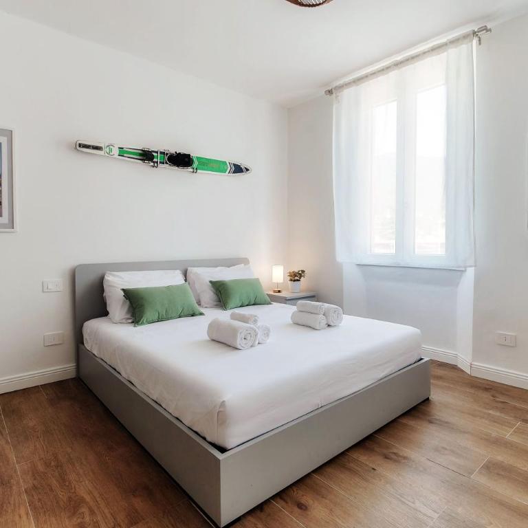 Casa Batèl Suites & Apartments - Ferry, Free Parking, Market & Lake Side - Deluxe Studio - 7