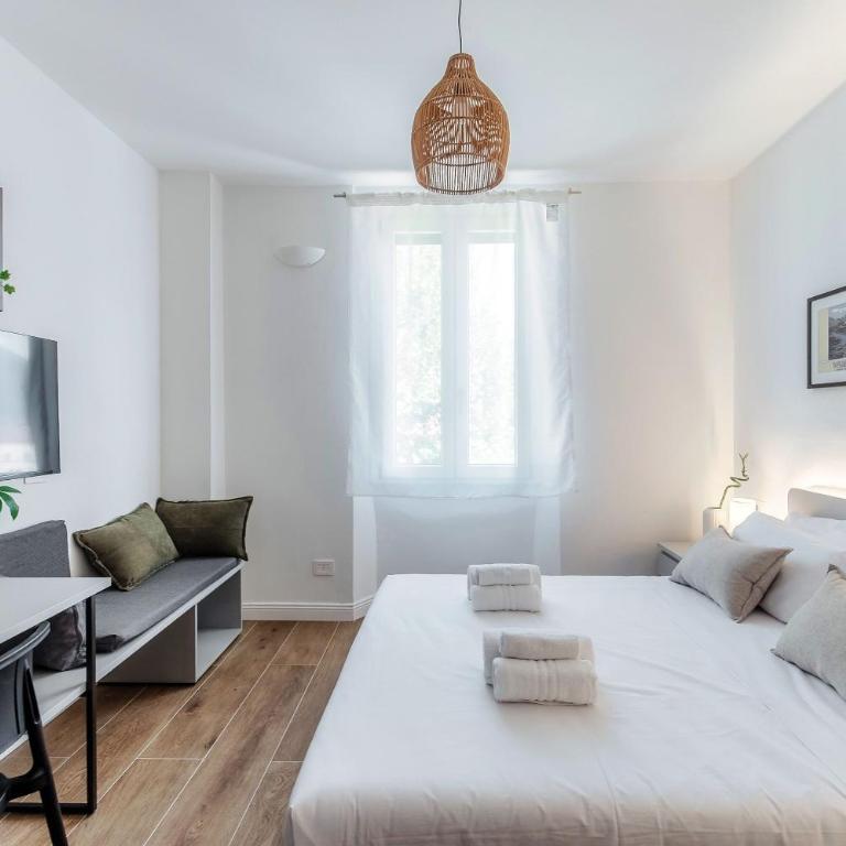 Casa Batèl Suites & Apartments - Ferry, Free Parking, Market & Lake Side - Deluxe Double Room - 21