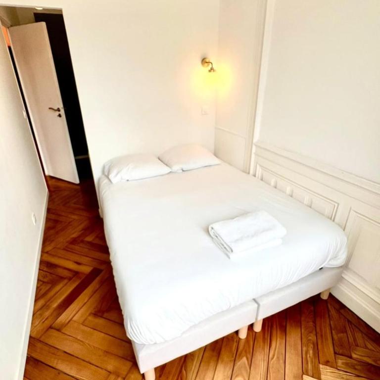 LAMENNAIS DROITE - Appartement Rennes 6P - Appartement 2 Chambres - 14