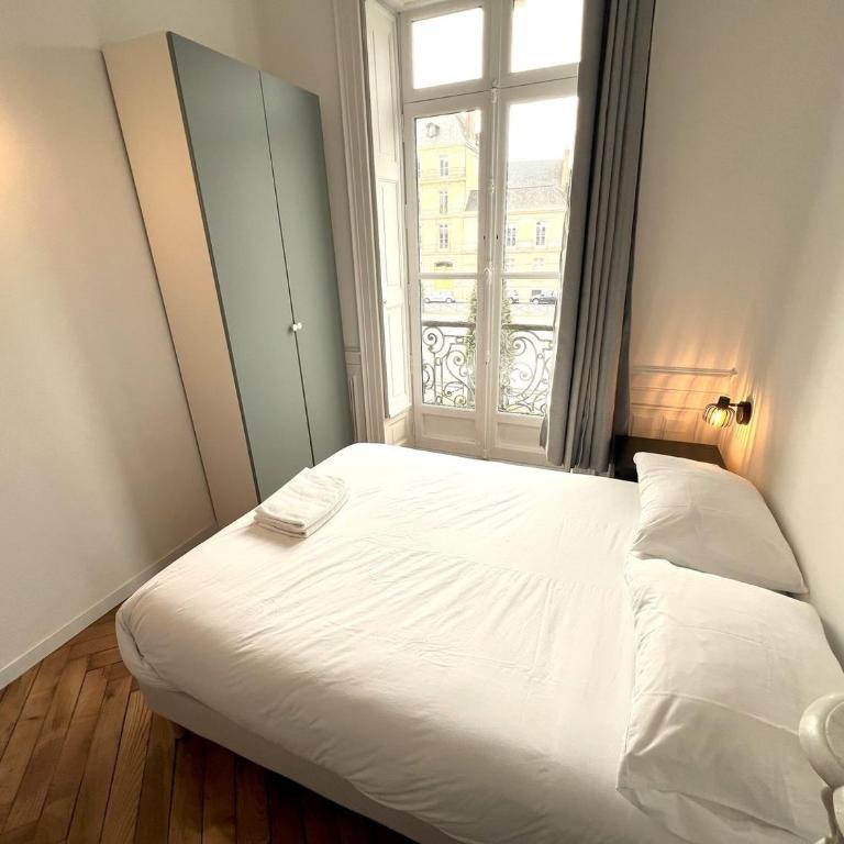 LAMENNAIS DROITE - Appartement Rennes 6P - Appartement 2 Chambres - 4