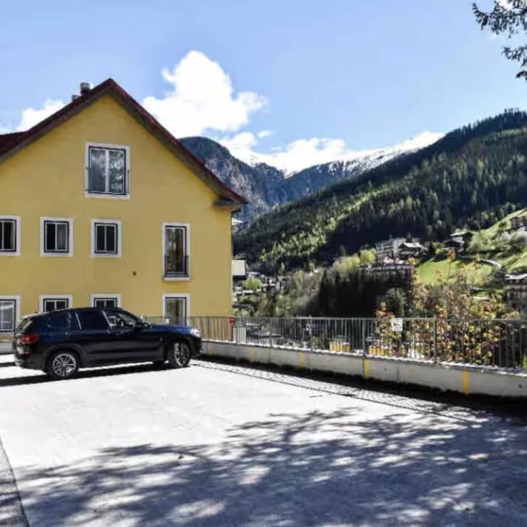 Cozy apartment with VIEWS - Two-Bedroom Apartment - 21