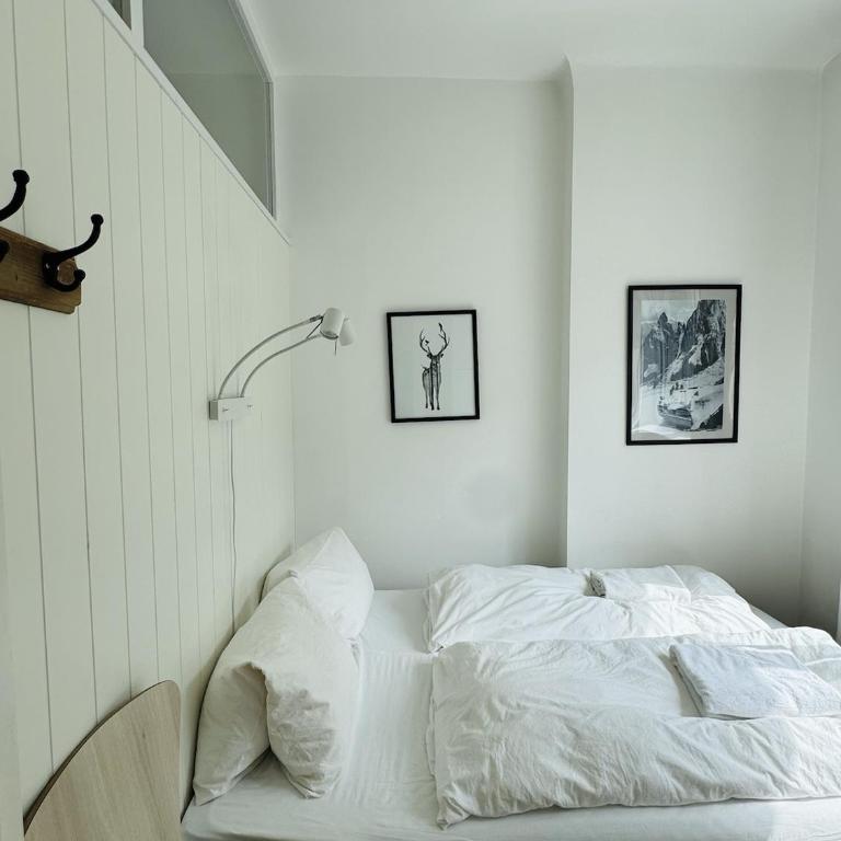 Cozy apartment with VIEWS - Two-Bedroom Apartment - 8