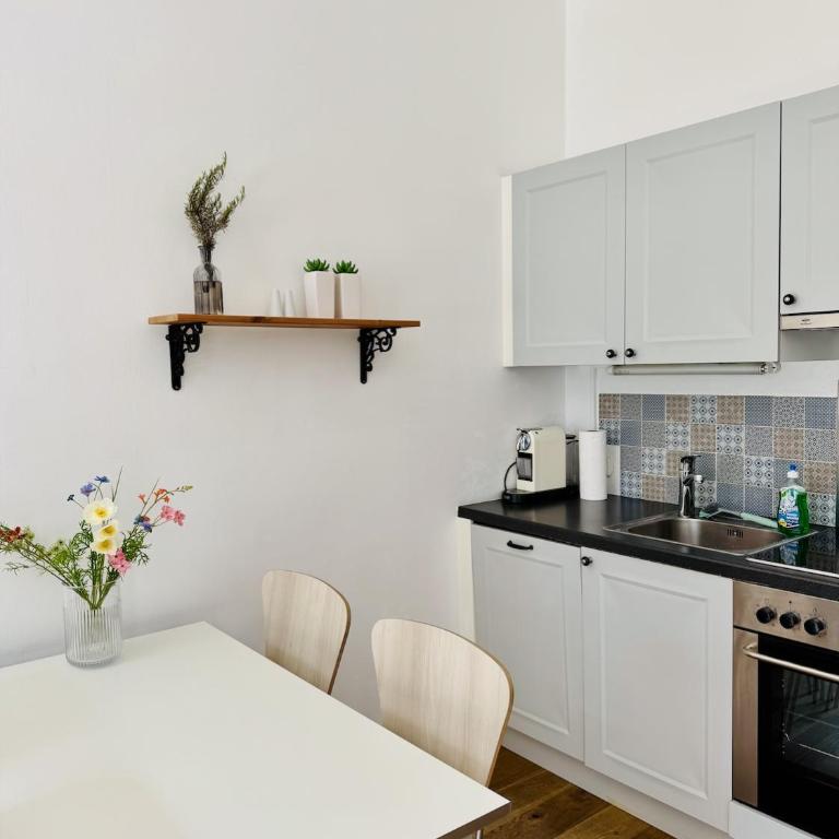 Cozy apartment with VIEWS - Two-Bedroom Apartment - 16
