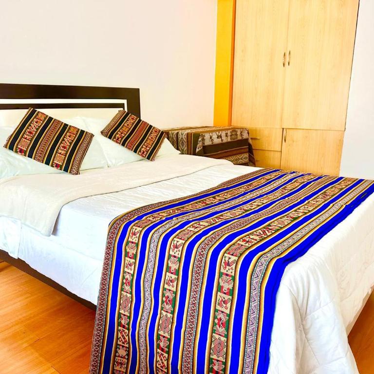 Golden Andean Retreat - Three-Bedroom Apartment - 8