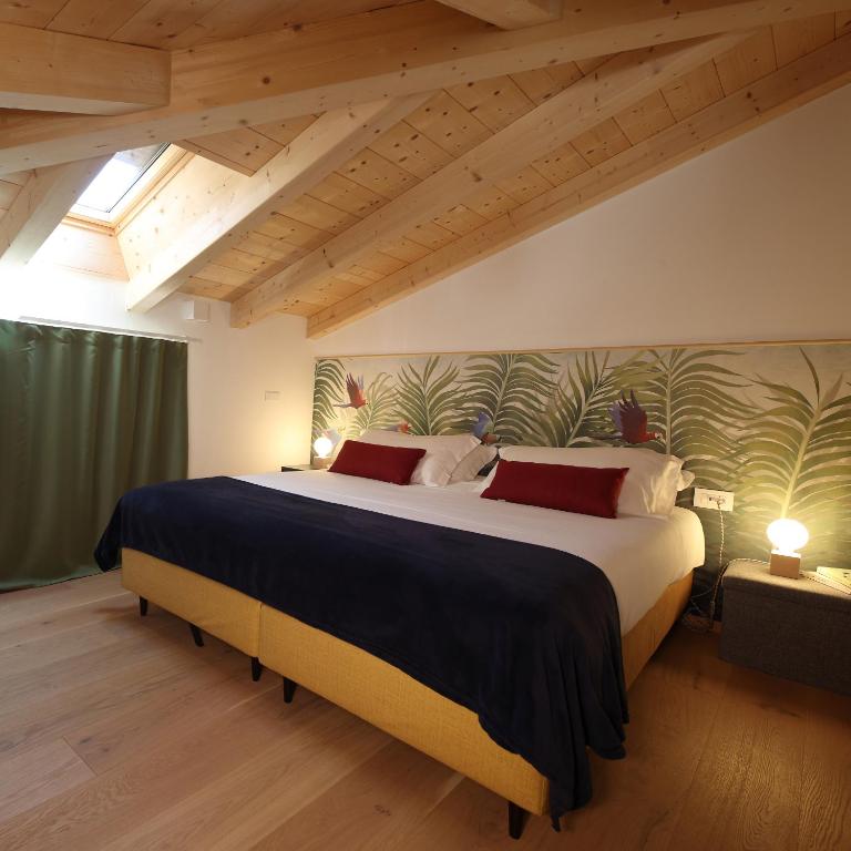 Nine Rooms Shared - Camera Tripla con Bagno in Comune - 11