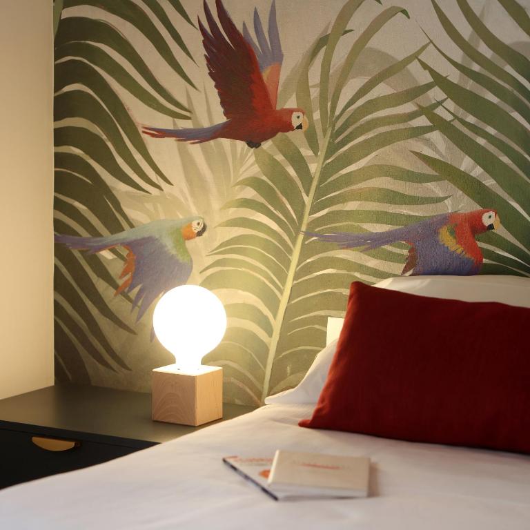 Nine Rooms Shared - Camera Tripla con Bagno in Comune - 12
