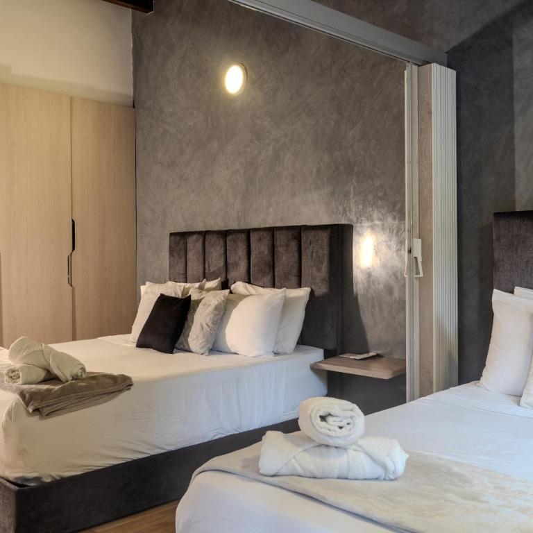 203 Enigmatic Loft with Jacuzzi - One-Bedroom Apartment - 17