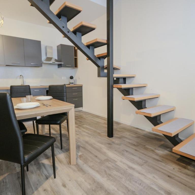 Sant'Avendrace Ampio Apt 3 camere 2 bagni - Appartamento Standard con 3 Camere da Letto - 3