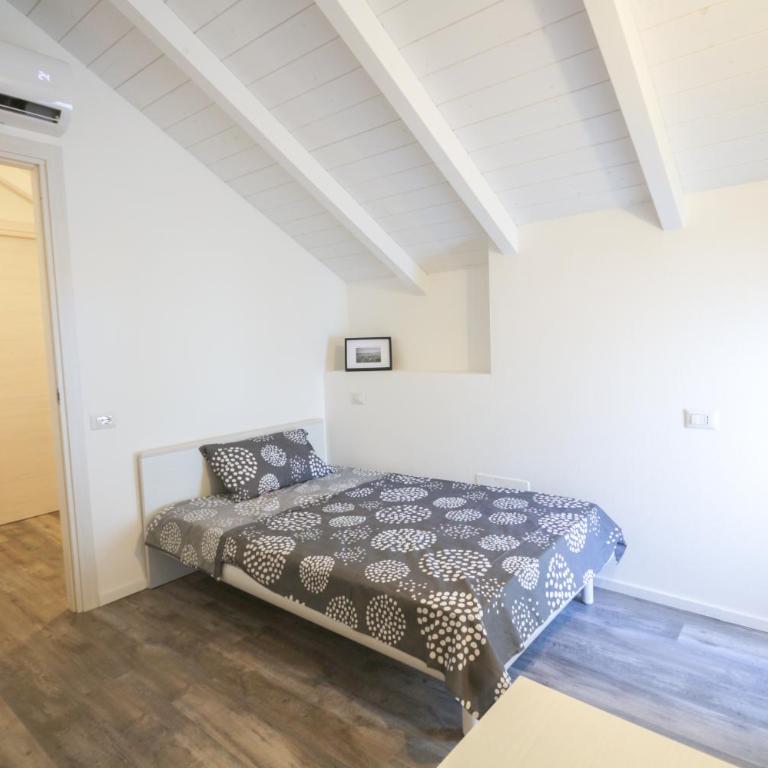 Sant'Avendrace Ampio Apt 3 camere 2 bagni - Appartamento Standard con 3 Camere da Letto - 8