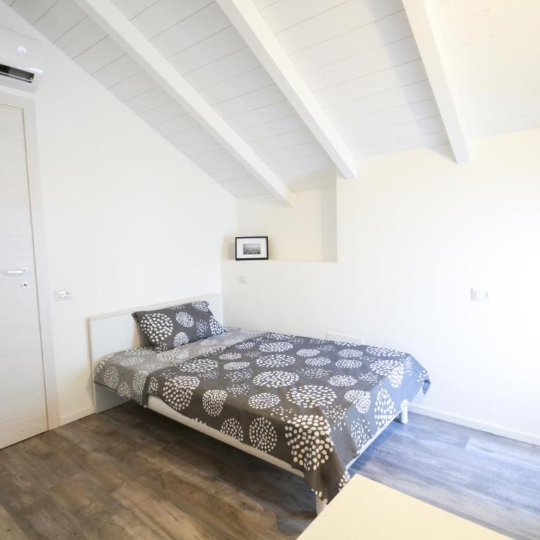 Sant'Avendrace Ampio Apt 3 camere 2 bagni - Appartamento Standard con 3 Camere da Letto - 16
