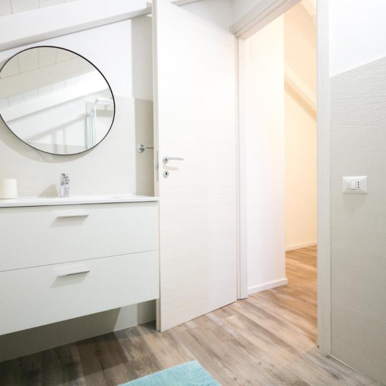 Sant'Avendrace Ampio Apt 3 camere 2 bagni - Appartamento Standard con 3 Camere da Letto - 20