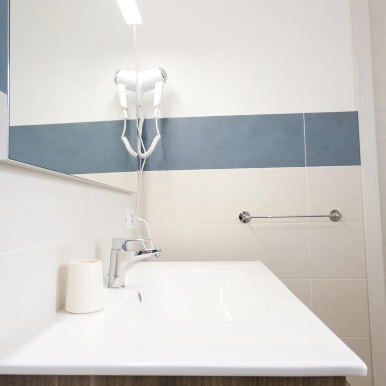 Sant'Avendrace Ampio Apt 3 camere 2 bagni - Appartamento Standard con 3 Camere da Letto - 21
