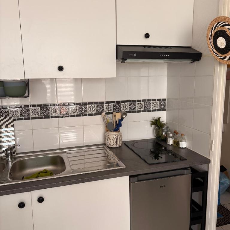 Petit chez moi avec parking - Apartamento de 1 dormitorio - 17