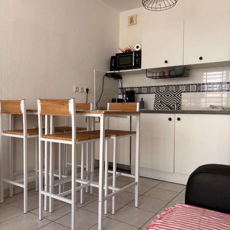 Petit chez moi avec parking - Apartamento de 1 dormitorio - 22