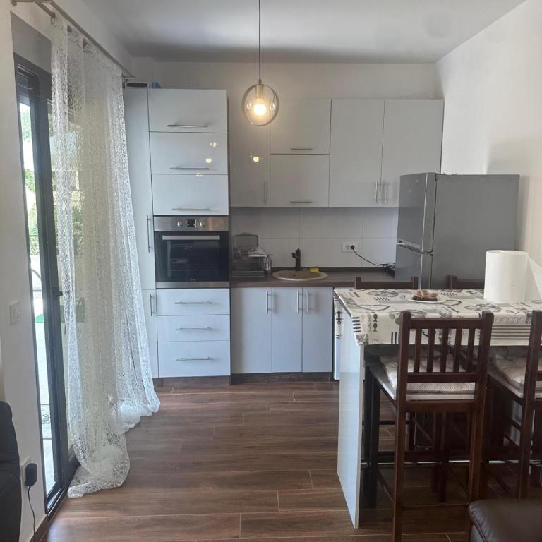 Ars Dobra Voda - Apartman sa 1 Spavaćom Sobom - 3