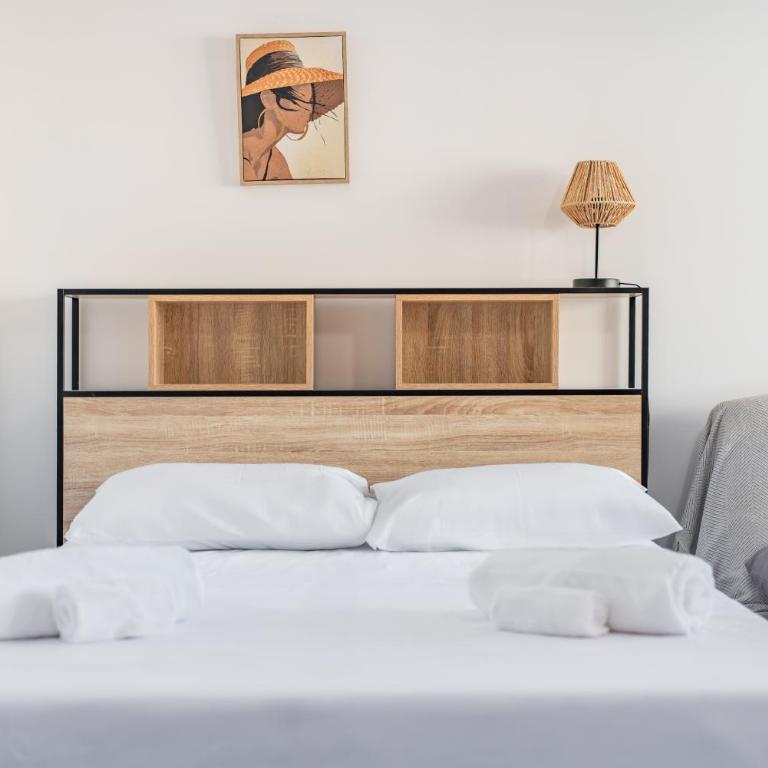 Studio rénové avec grande terrasse - Climatisation - Aperçu mer - Appartement avec Terrasse - 10