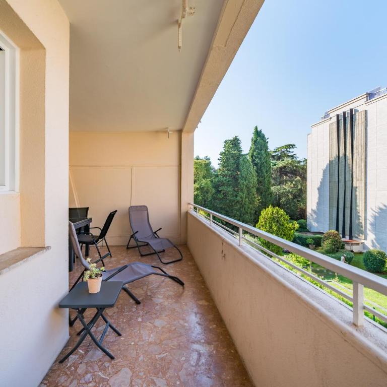 Studio rénové avec grande terrasse - Climatisation - Aperçu mer - Appartement avec Terrasse - 14