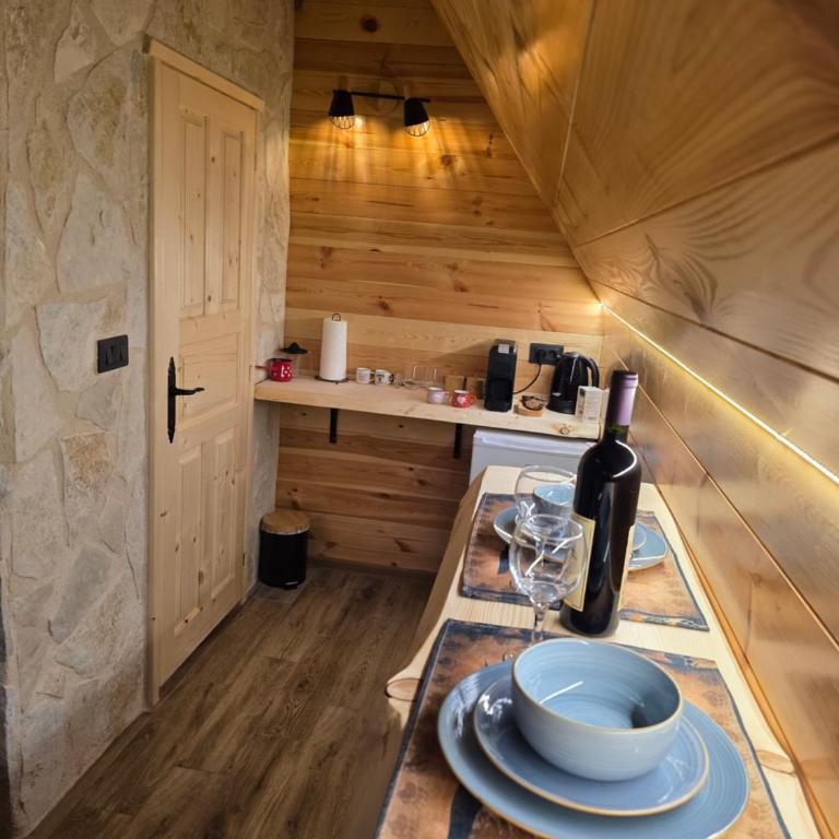 Mountain Peace - One-Bedroom Chalet - 21