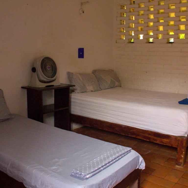 Shalom Backpacker Hostel - Habitación Triple con baño - 3
