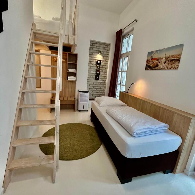 Adlzreiter City Pension - Zweibettzimmer mit Gemeinschaftsbad - 22