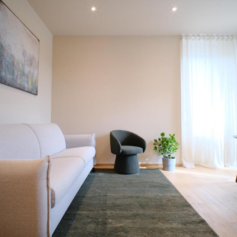 The Balcony Premium Apartment - 3 Min Walk to Bernina Express & Station - Apartment mit 1 Schlafzimmer, Balkon und Bergblick - 11