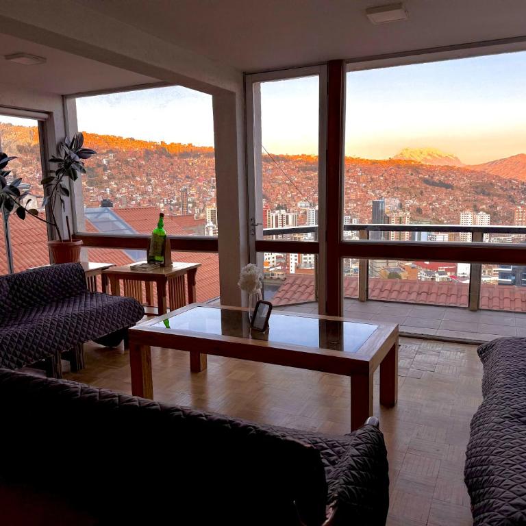 Departamento mirador en Villa Florita, la mejor vista de La Paz - One-Bedroom Apartment with City View - 1