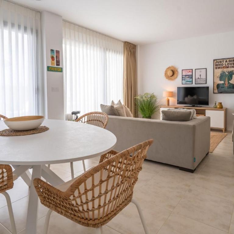 Experience Elevated Living at this Pure South Penthouse - Apartamento - 1