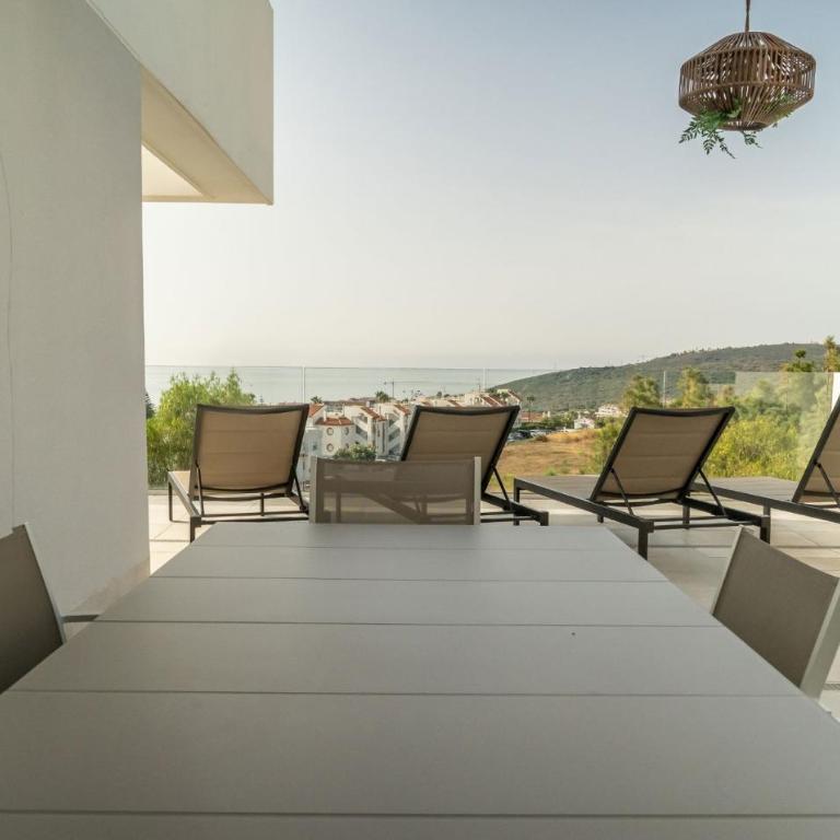Experience Elevated Living at this Pure South Penthouse - Apartamento - 34