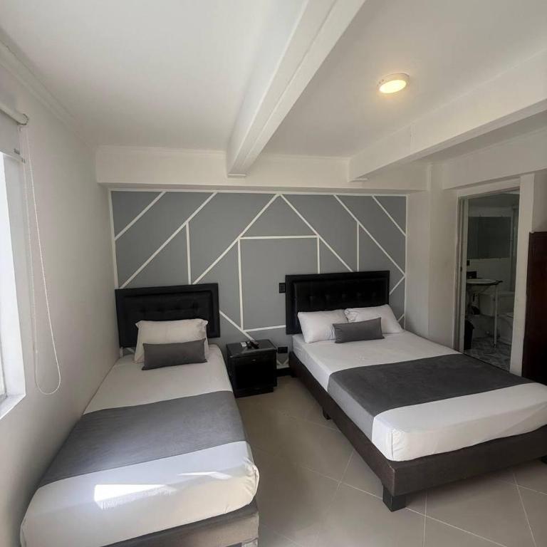 Hotel Villa Real, Medellin,Laureles,Estadio,Turismocolombia-fit - Habitación Triple con baño privado - 10