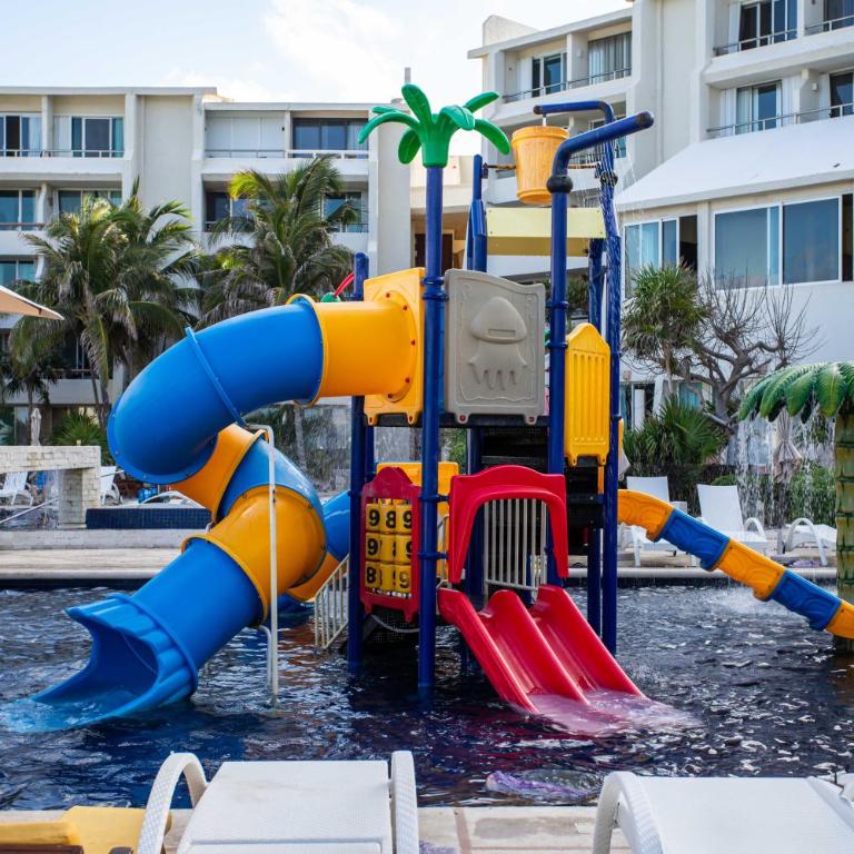Acceso Directo Playa, Zona Hotelera, Piscina, AC - Two-Bedroom Apartment - 32