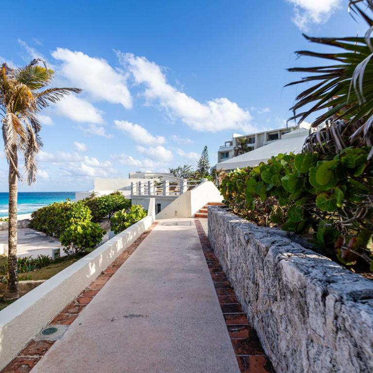 Acceso Directo Playa, Zona Hotelera, Piscina, AC - Two-Bedroom Apartment - 46