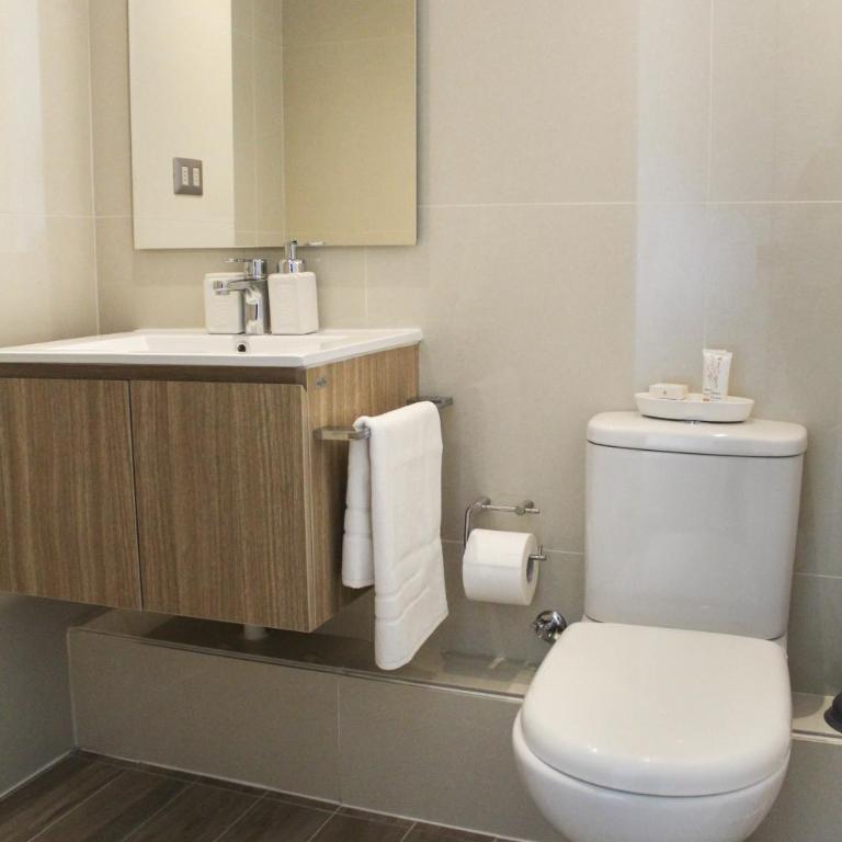 ApartHotel Puertonuevo HOM - One-Bedroom Apartment - 10