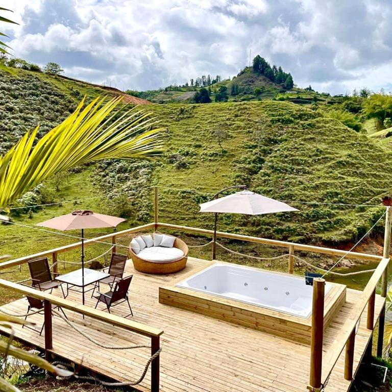 Finca Las palmas Guatape - Casa de 5 dormitorios - 2