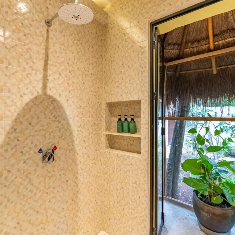 La Cueva de Piedra - Three-Bedroom Villa - 35