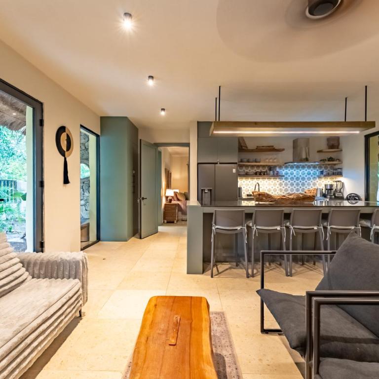 La Cueva de Piedra - Three-Bedroom Villa - 56