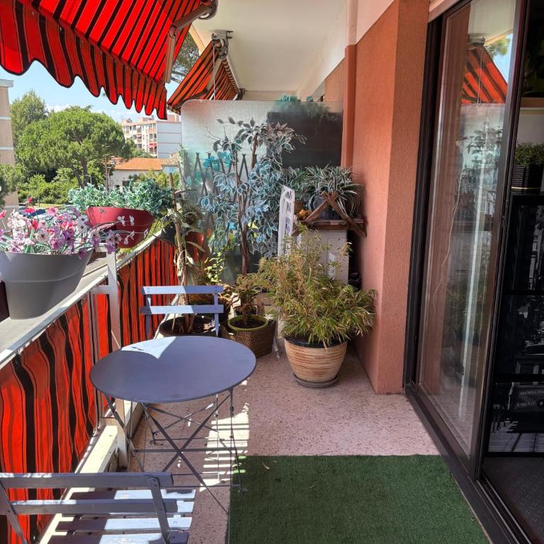 Superbe appartement avec piscine et parking - Two-Bedroom Apartment - 8