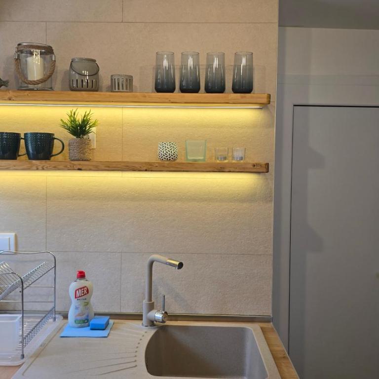 The Underdeck - One-Bedroom Apartment - 4