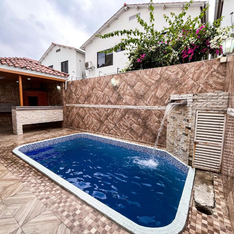Casa con Piscina Privada, Asadero Bbq y 4 cuartos en Guayaquil - Villa - 83