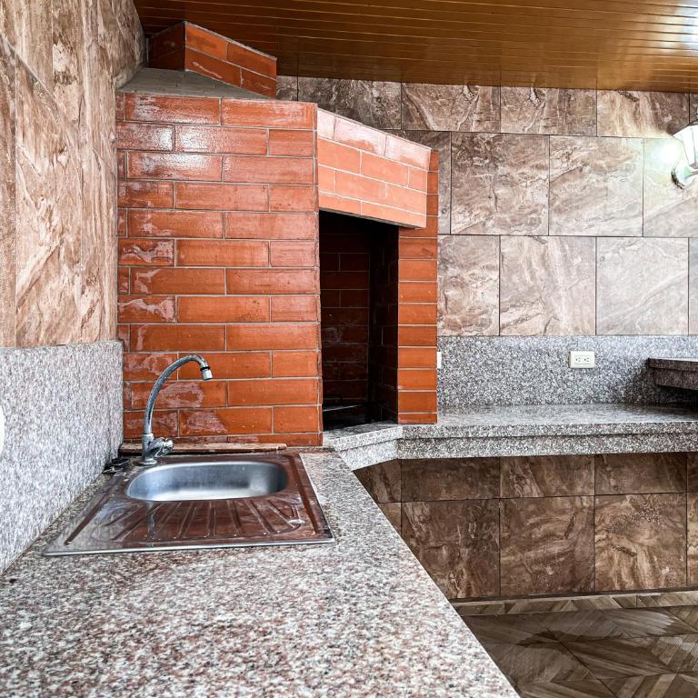 Casa con Piscina Privada, Asadero Bbq y 4 cuartos en Guayaquil - Villa - 24