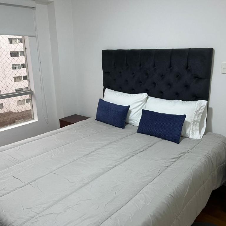 Bello Departmento - Miraflores - Habitación Doble con baño privado - 1