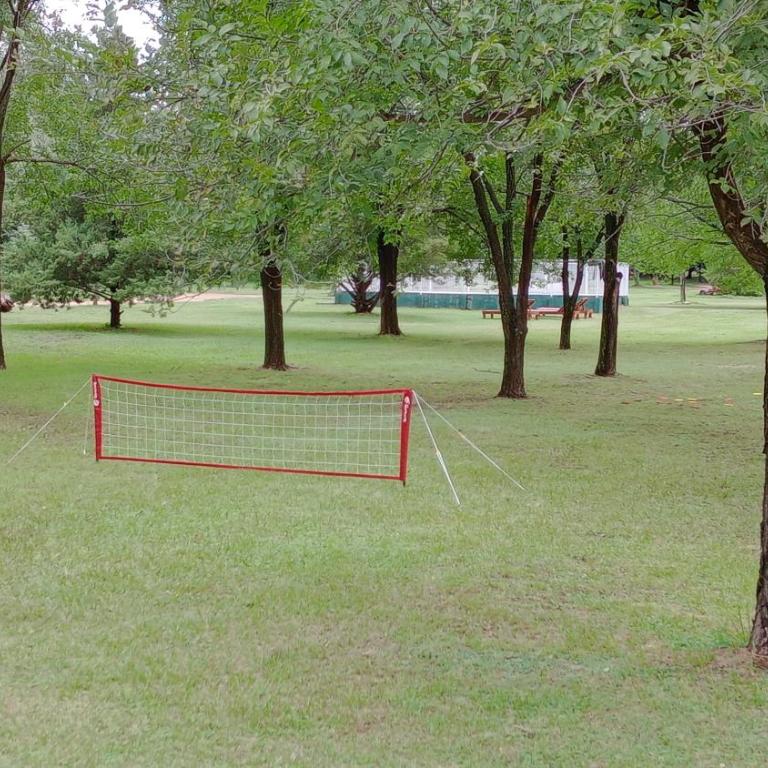 Departamento Los Nidos Villa Cura Brochero - Apartamento de 2 dormitorios con vistas al jardín - 10