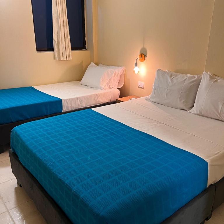 Alma Del Mar - Triple Room with Private Bathroom - 1